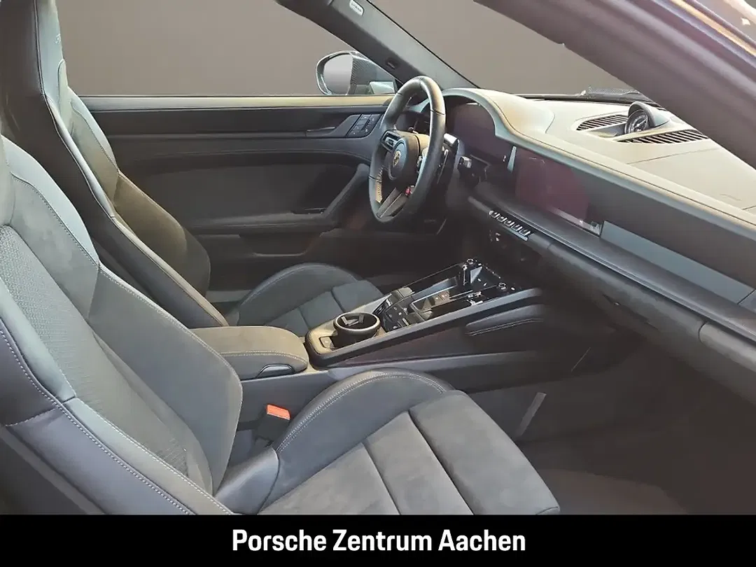 Porsche 992 - Thumbnail 12