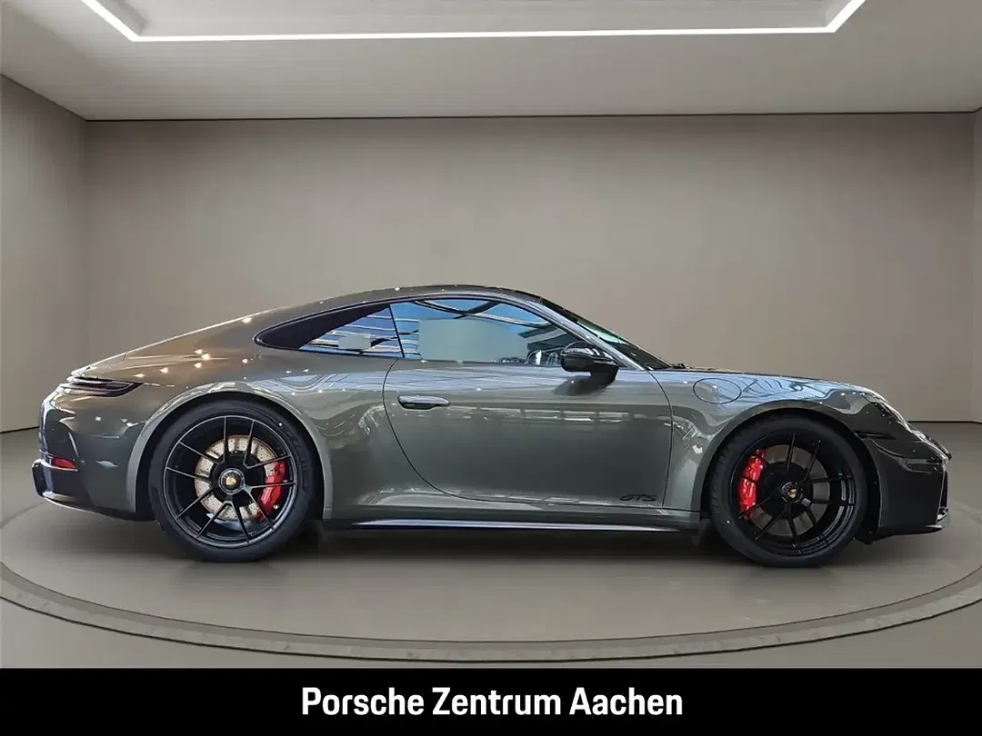 Porsche 992 - Thumbnail 7
