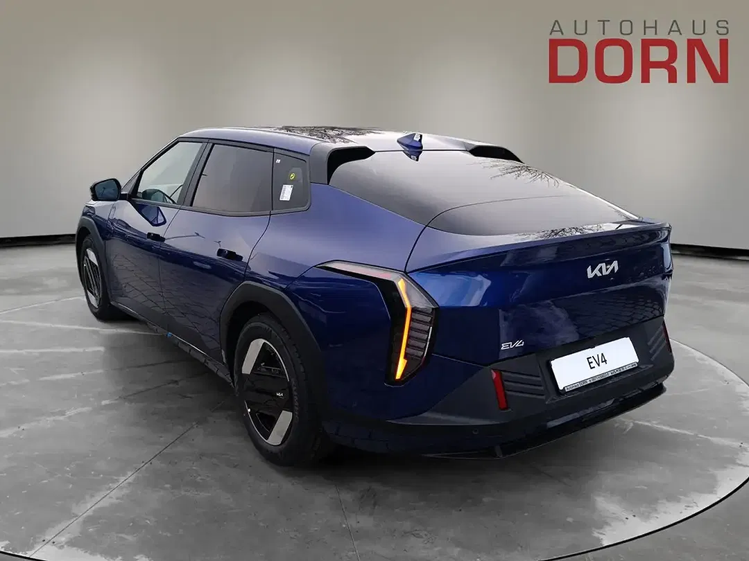 Kia EV4 - Thumbnail 2