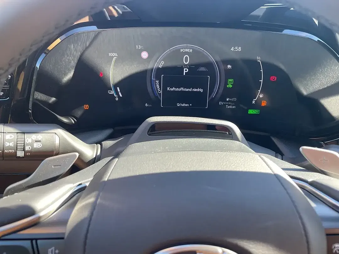 Lexus NX 450h+ - Thumbnail 12