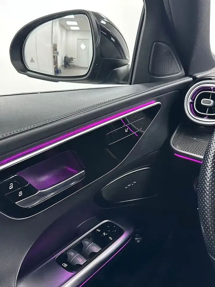 Mercedes-Benz C 300 - Thumbnail 18