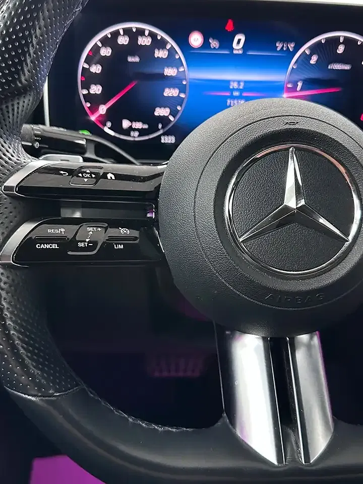 Mercedes-Benz C 300 - Thumbnail 29