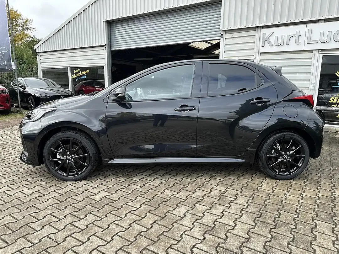 Mazda 2 - Thumbnail 3