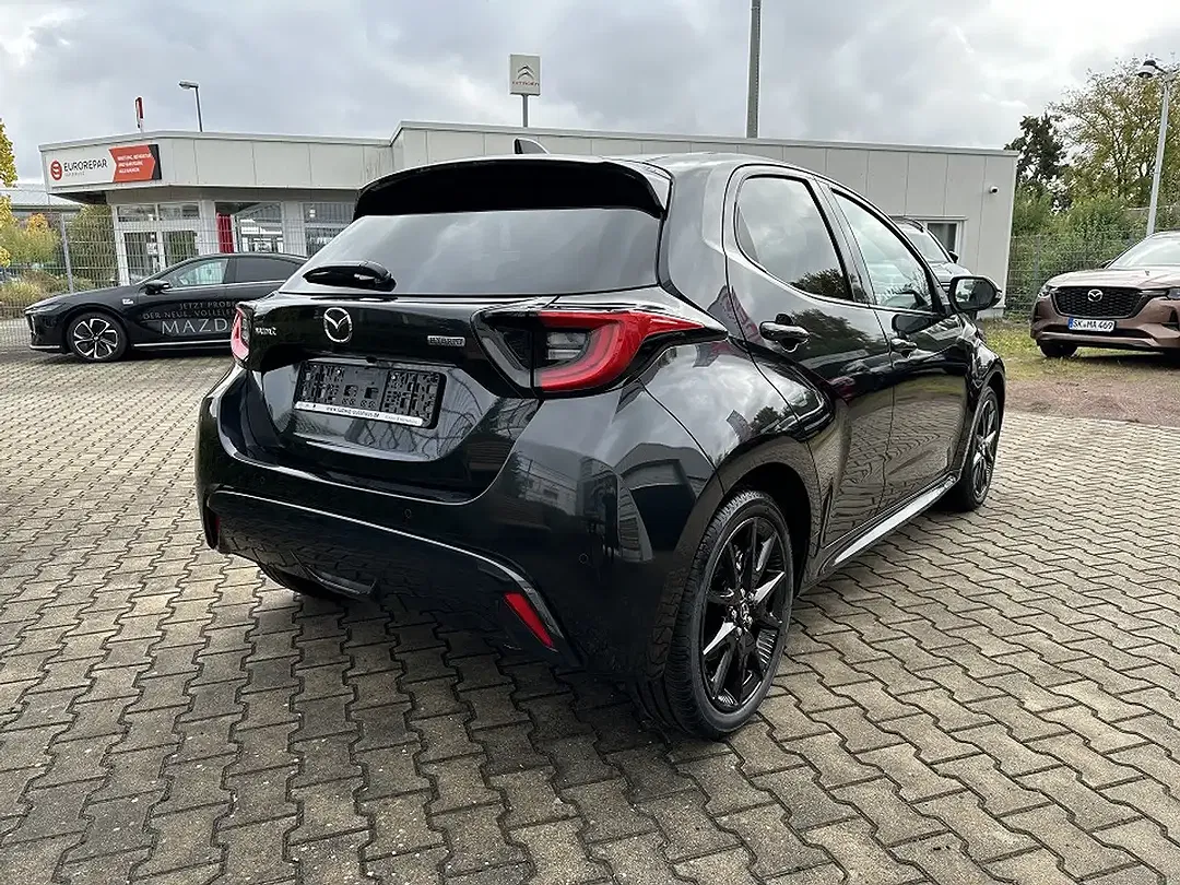 Mazda 2 - Thumbnail 4