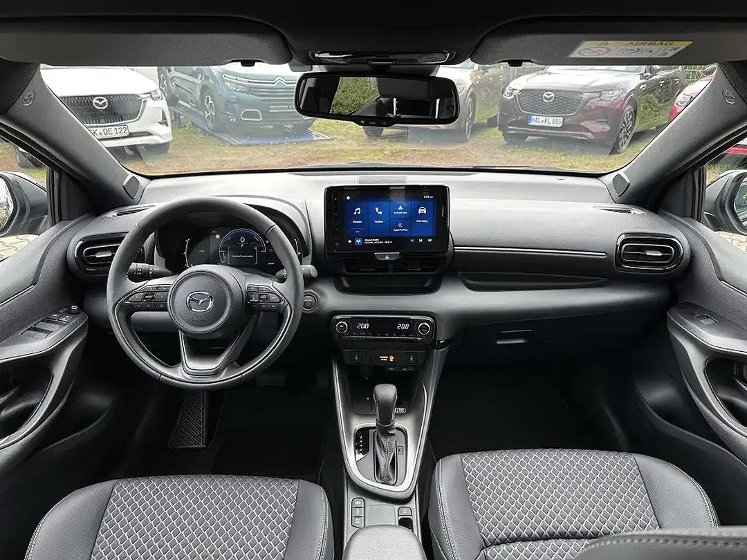 Mazda 2 - Thumbnail 8