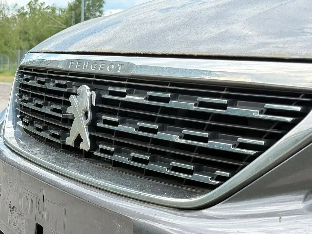 Peugeot 308 - Thumbnail 10