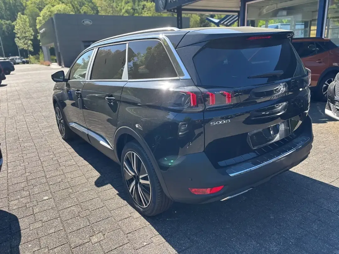 Peugeot 5008 - Thumbnail 3