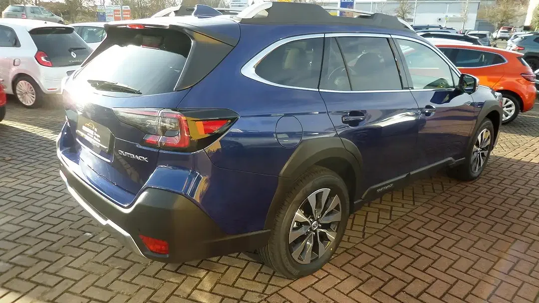 Subaru OUTBACK - Thumbnail 4
