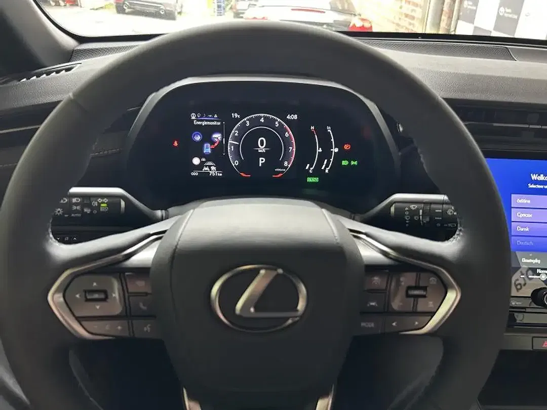 Lexus LBX - Thumbnail 6