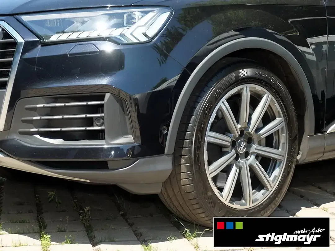 Audi Q7 - Thumbnail 11