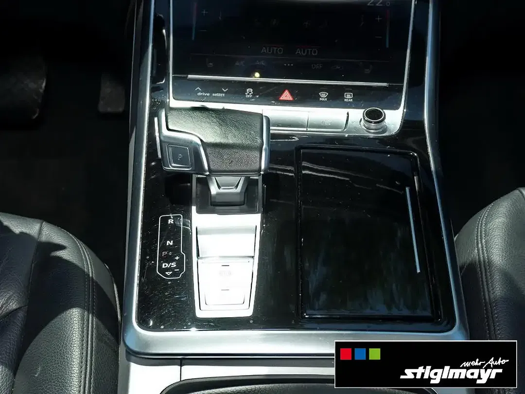 Audi Q7 - Thumbnail 9