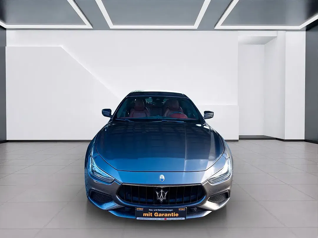 Maserati Ghibli - Thumbnail 2