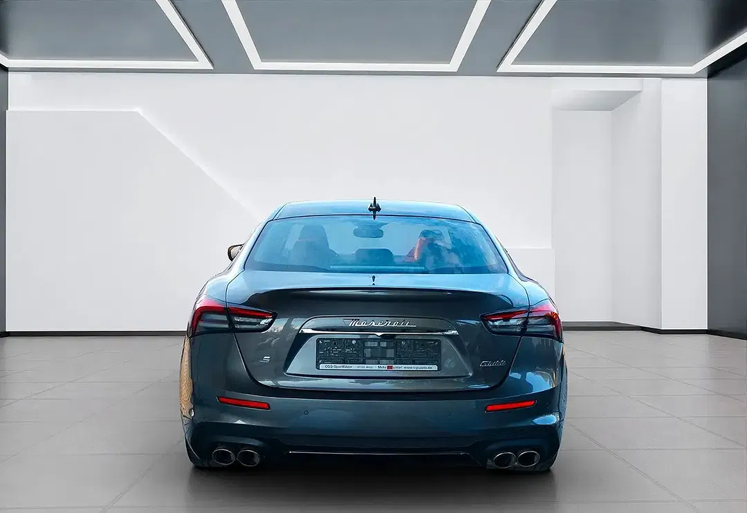 Maserati Ghibli - Thumbnail 7
