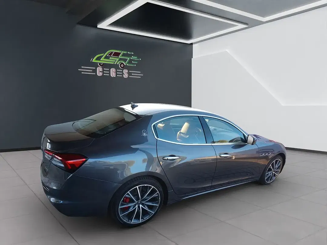 Maserati Ghibli - Thumbnail 8