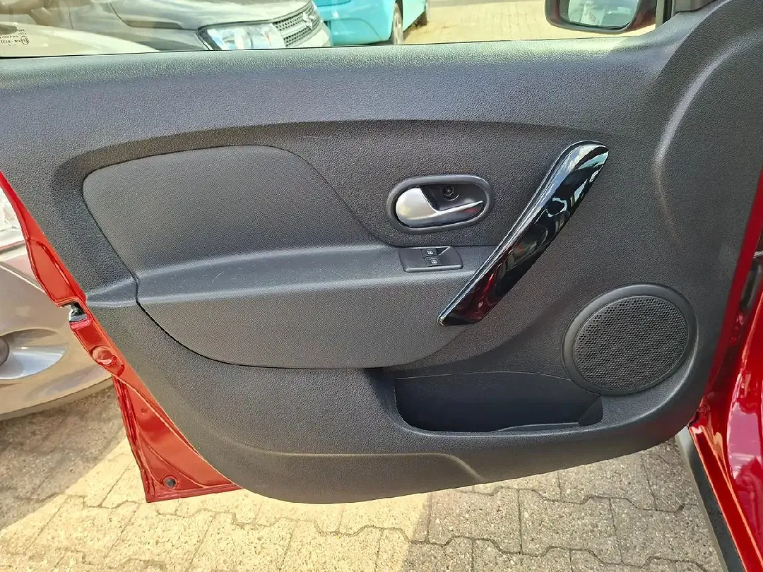 Dacia Sandero - Thumbnail 7