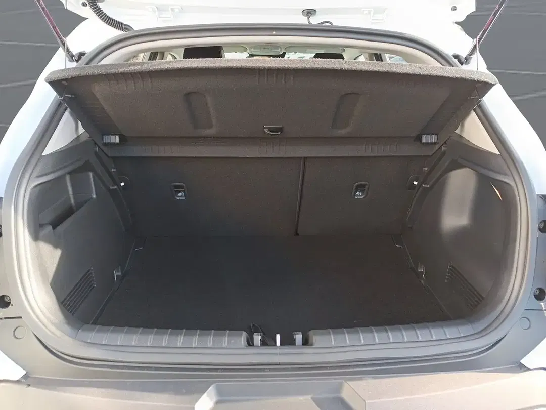 Kia Stonic - Thumbnail 11