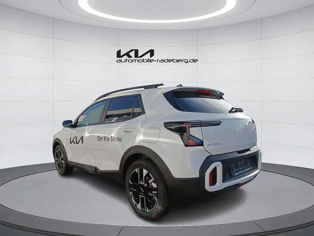 Kia Stonic - Thumbnail 3