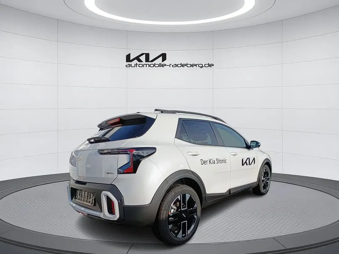 Kia Stonic - Thumbnail 4