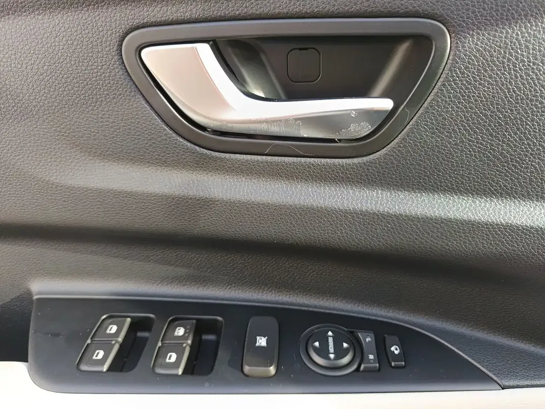Kia Stonic - Thumbnail 6