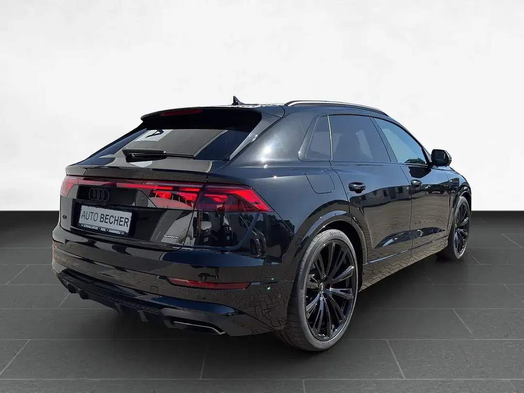 Audi Q8 - Thumbnail 3