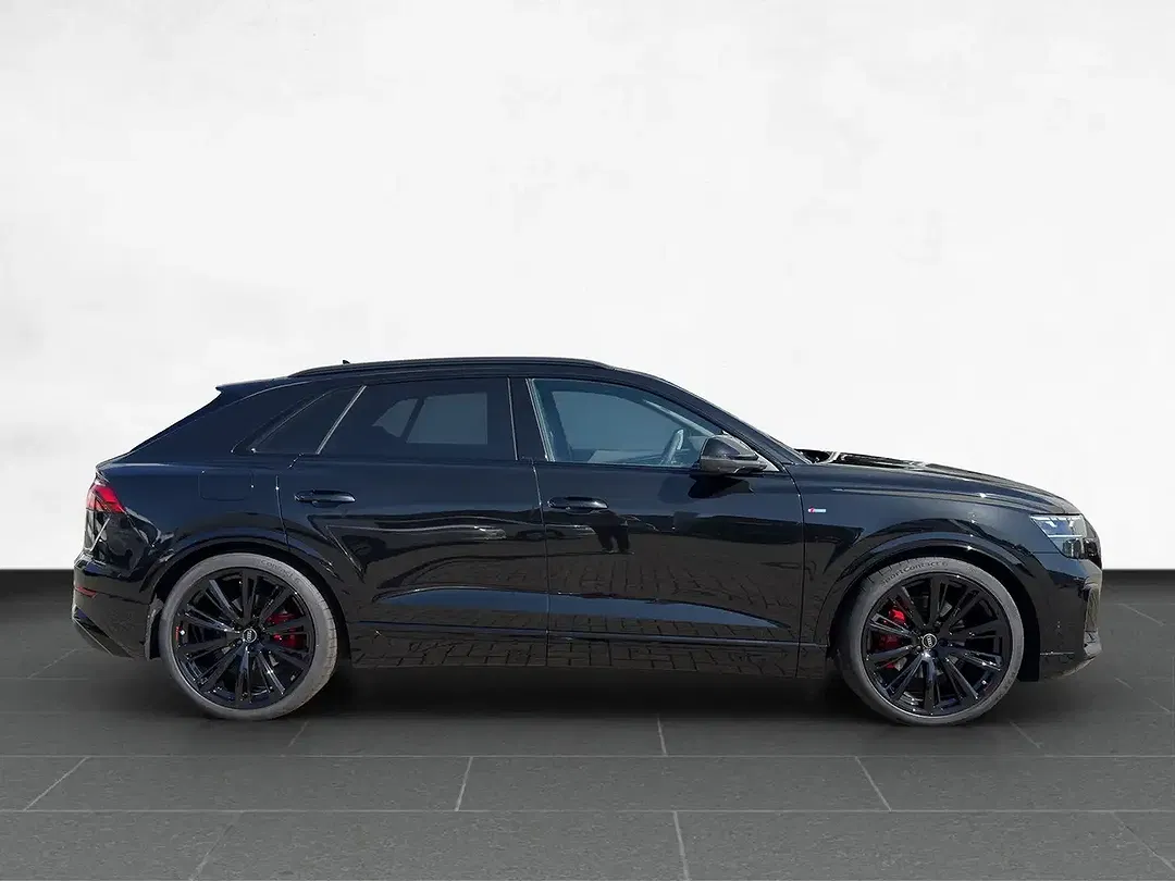 Audi Q8 - Thumbnail 5