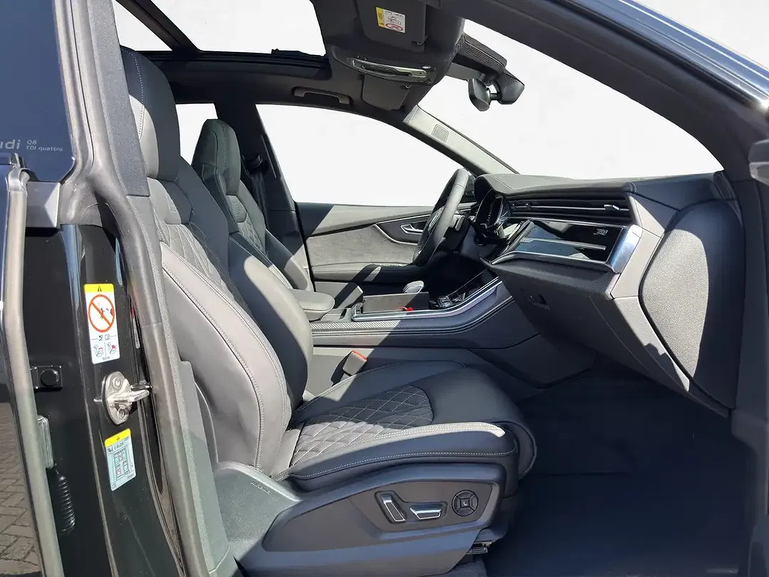 Audi Q8 - Thumbnail 8