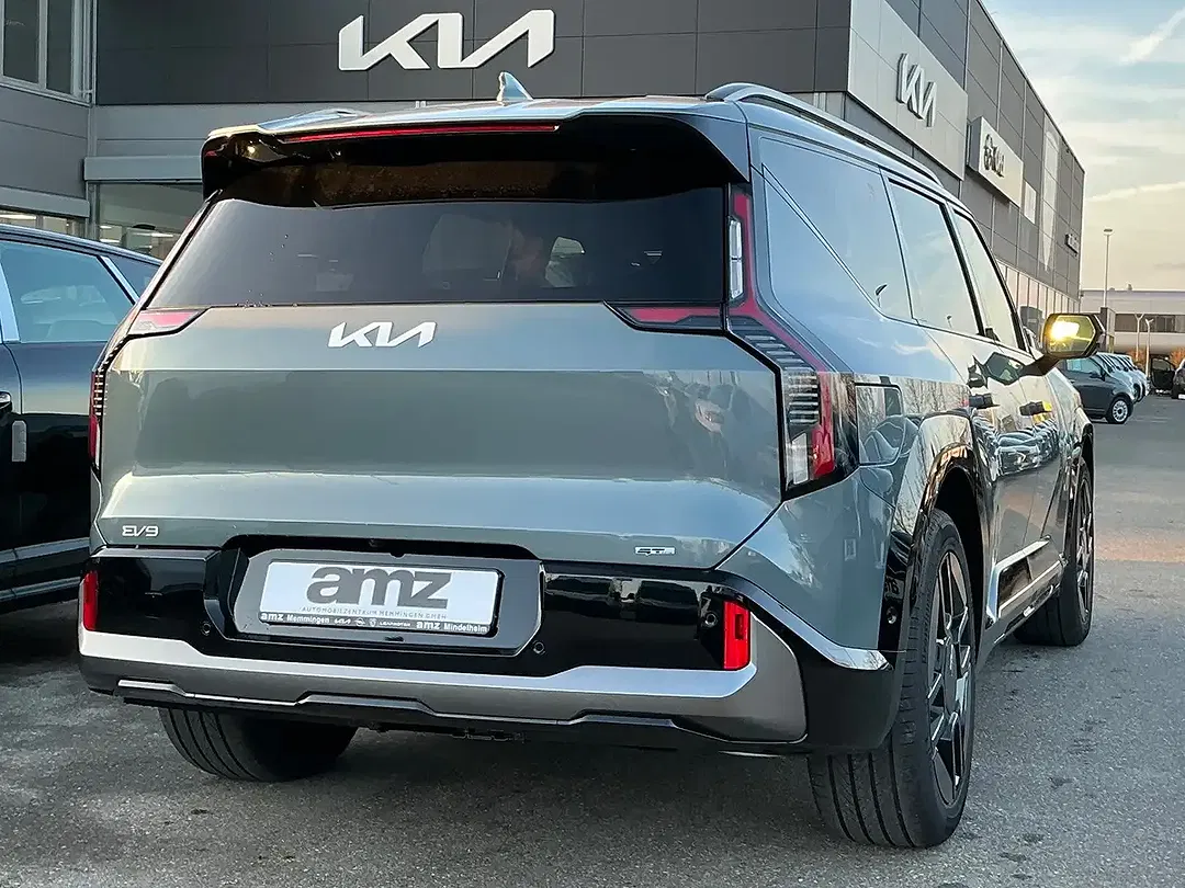 Kia EV9 - Thumbnail 5