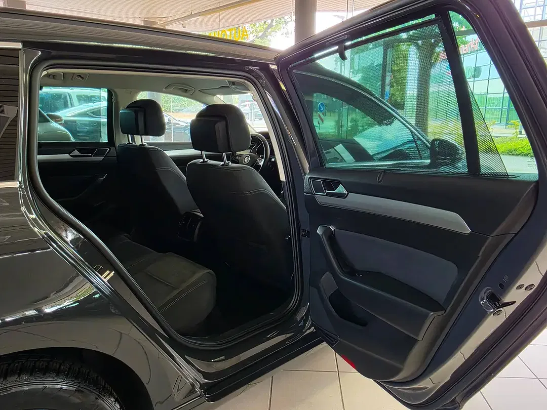 Volkswagen Passat Variant - Thumbnail 10