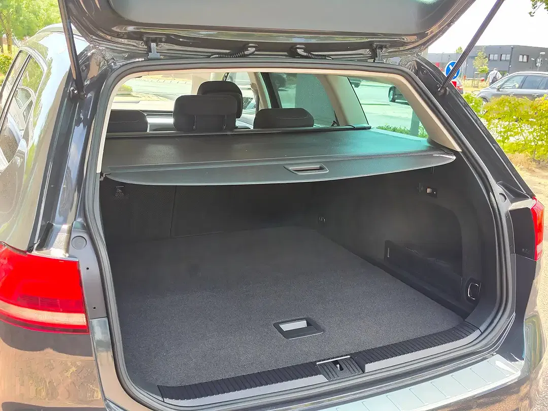 Volkswagen Passat Variant - Thumbnail 13