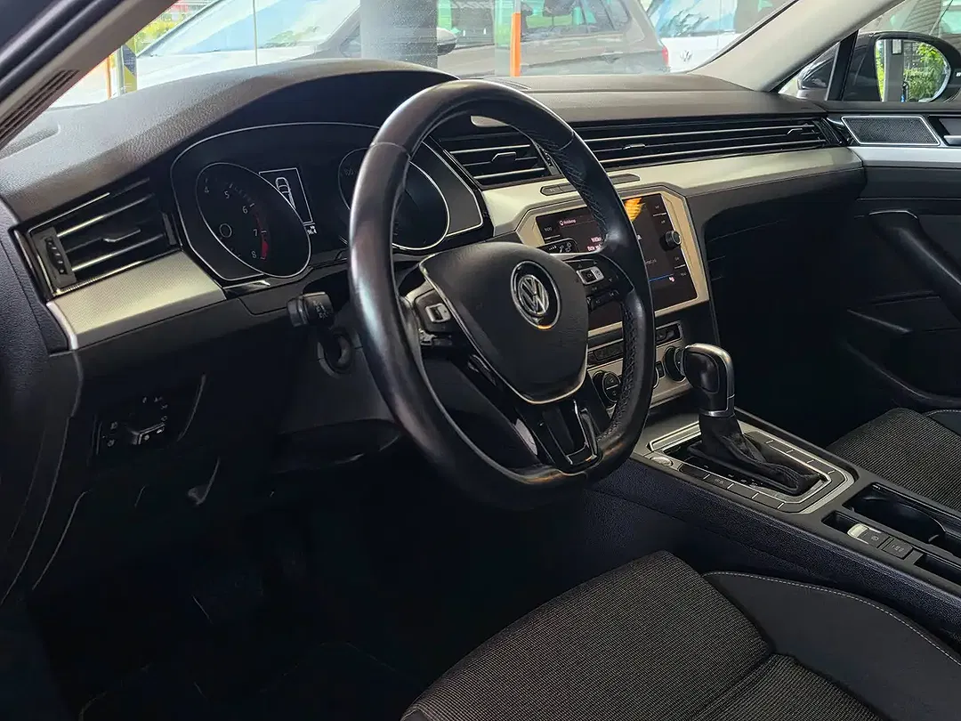 Volkswagen Passat Variant - Thumbnail 5