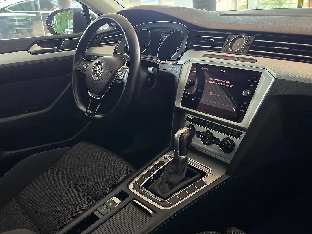 Volkswagen Passat Variant - Thumbnail 6