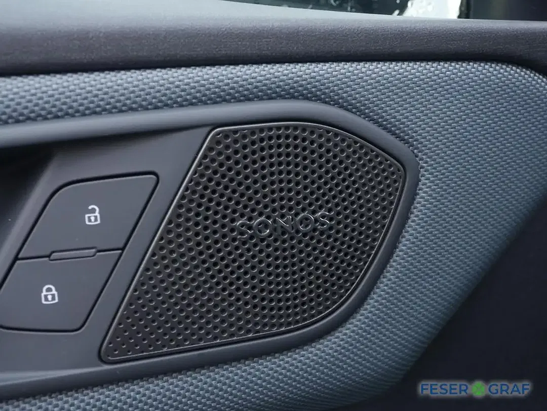 Audi Q3 - Thumbnail 9