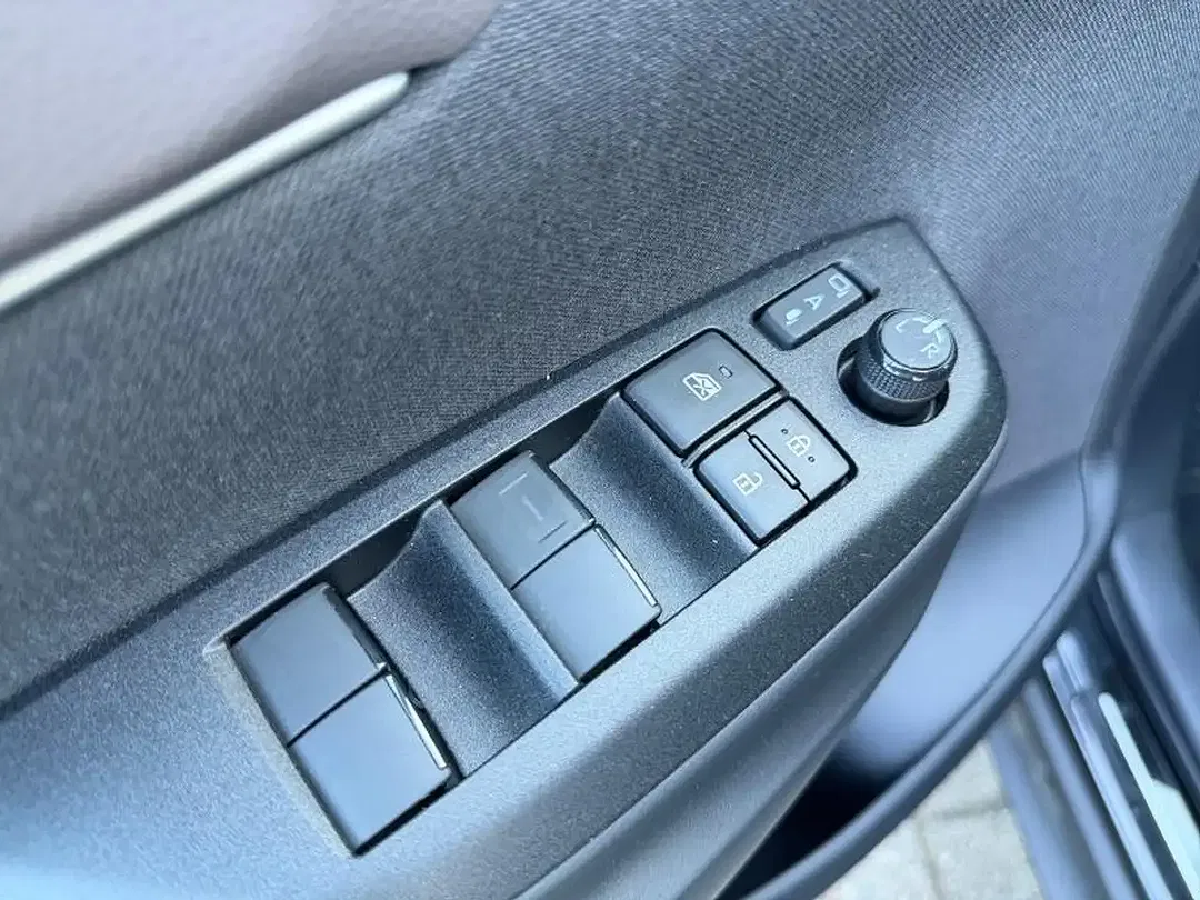 Toyota Yaris Cross - Thumbnail 9