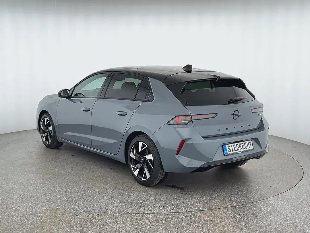 Opel Astra - Thumbnail 5