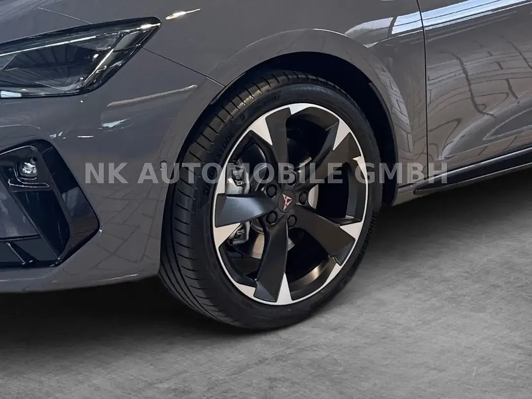 CUPRA Leon - Thumbnail 6