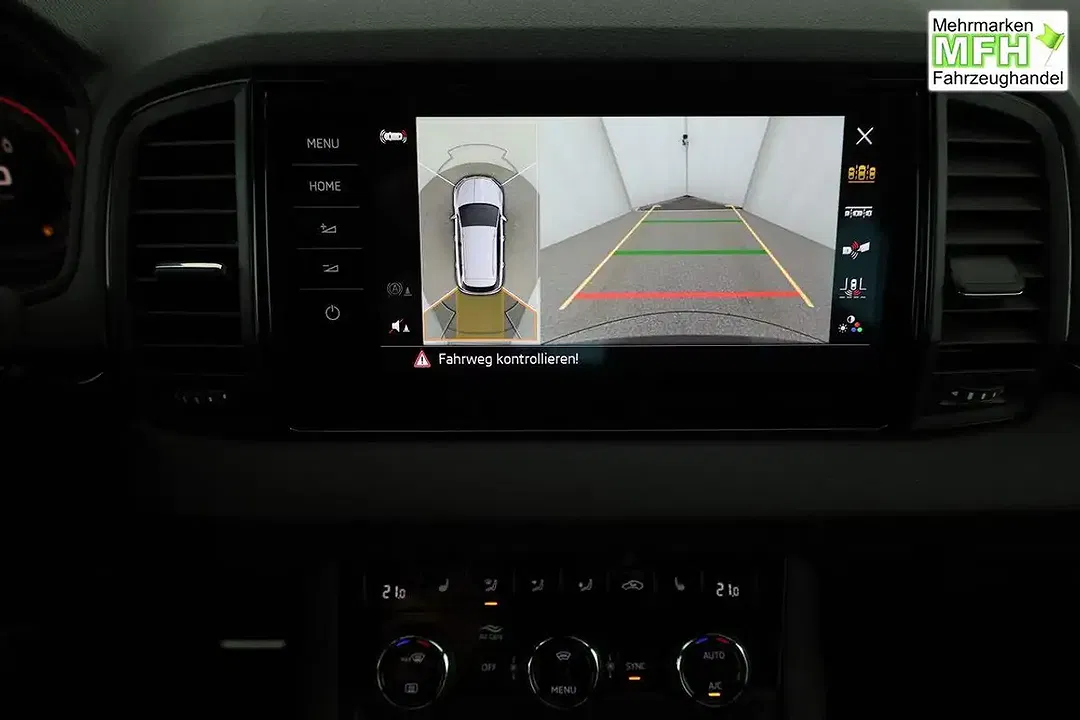 Skoda Karoq - Thumbnail 6