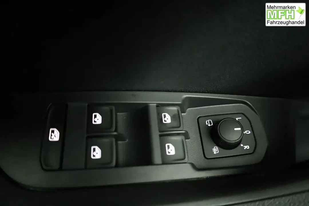 Skoda Karoq - Thumbnail 7