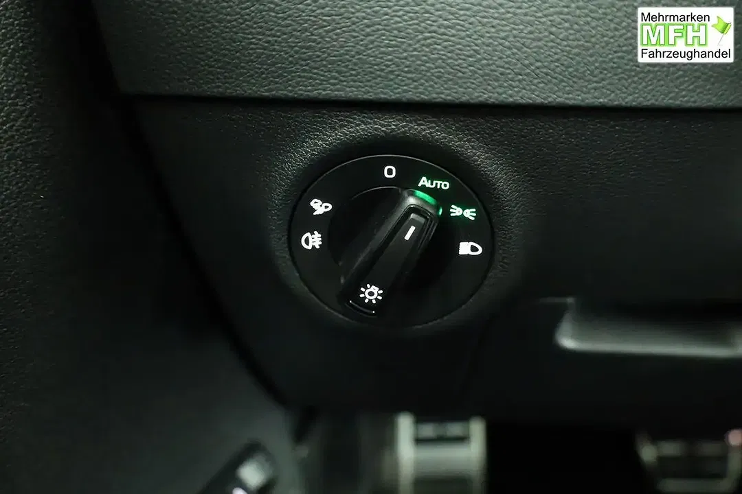 Skoda Karoq - Thumbnail 8