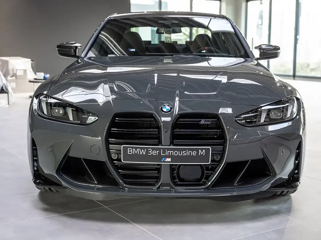 BMW M3 - Thumbnail 3