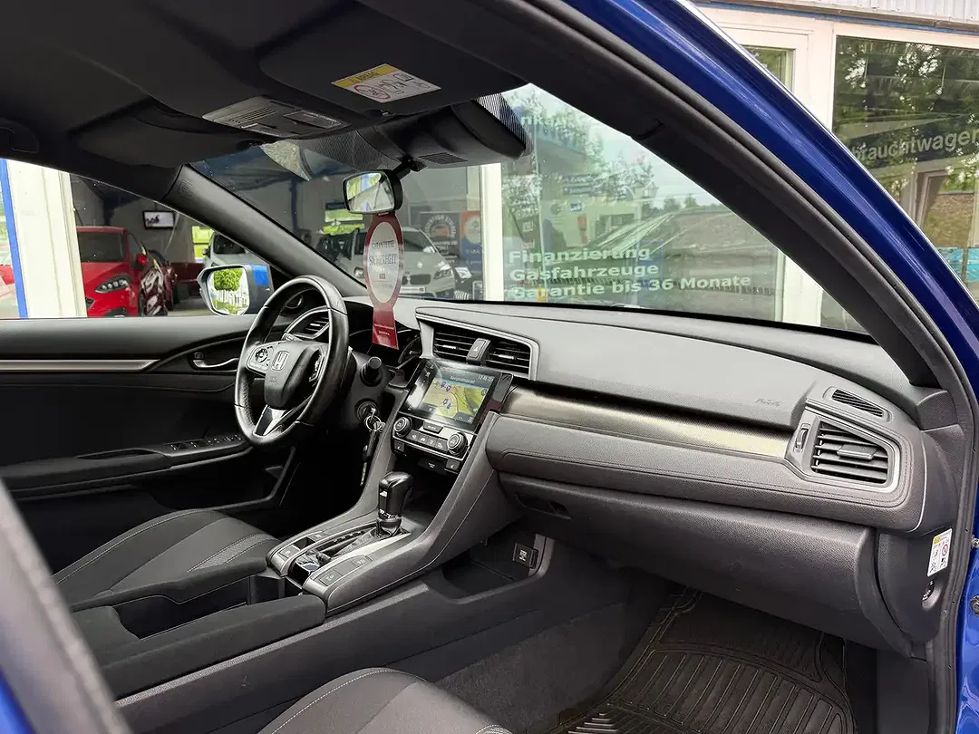 Honda Civic - Thumbnail 6