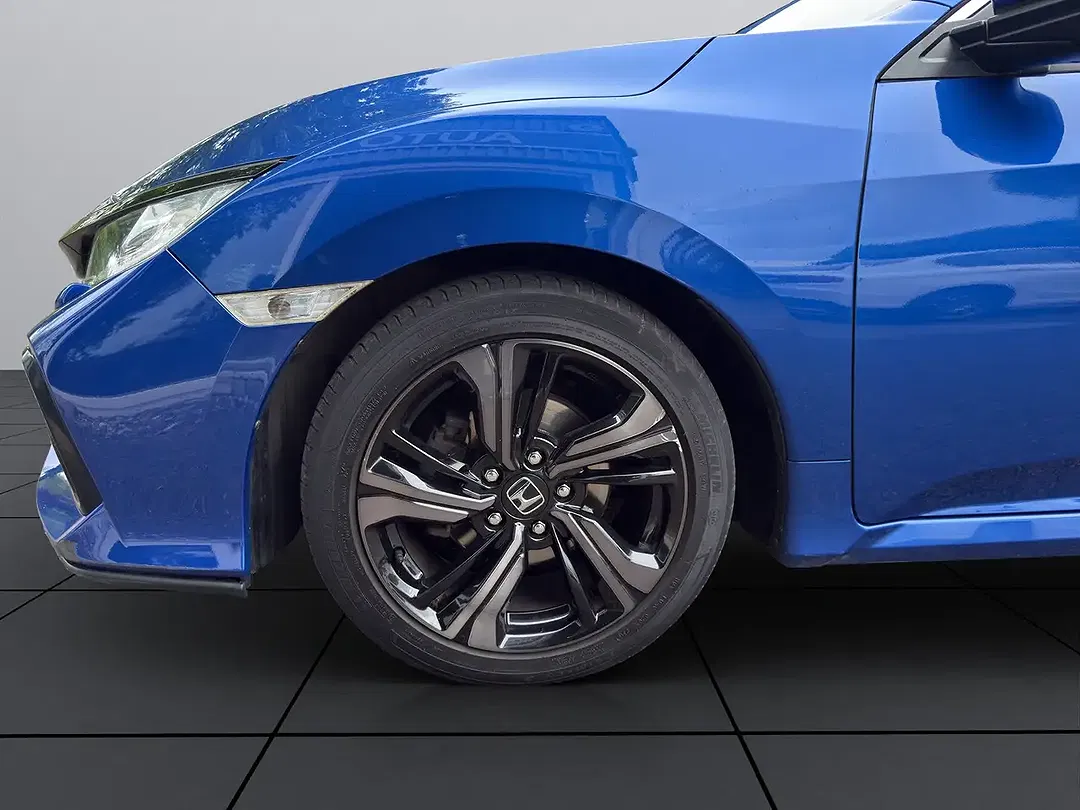 Honda Civic - Thumbnail 5