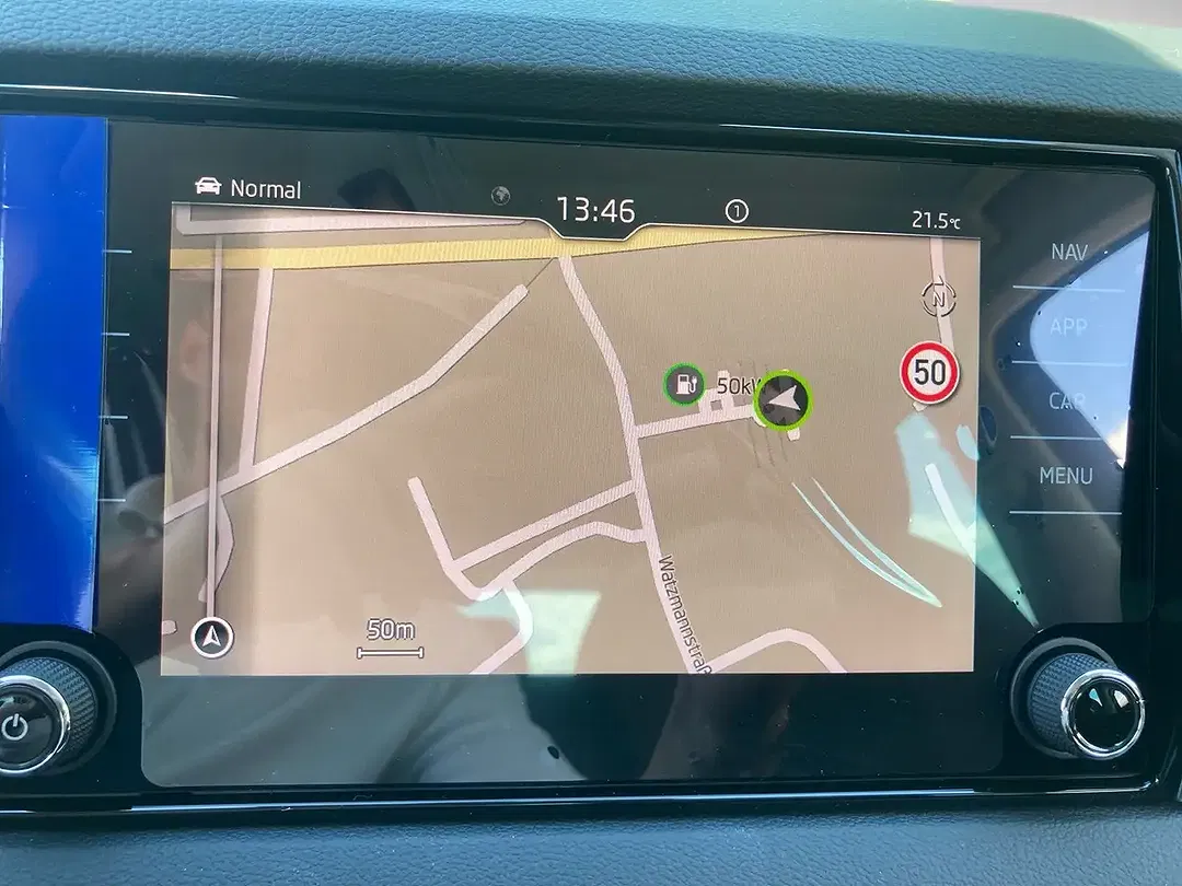 Skoda Karoq - Thumbnail 11