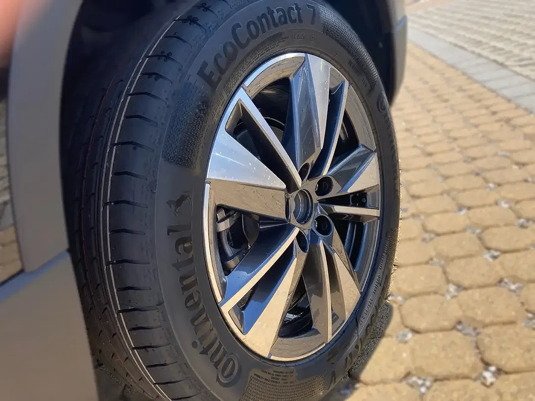 Skoda Karoq - Thumbnail 6