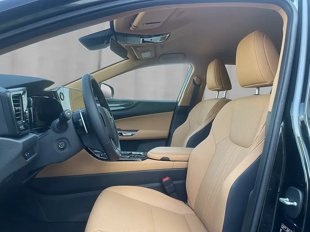 Lexus NX 450h+ - Thumbnail 4