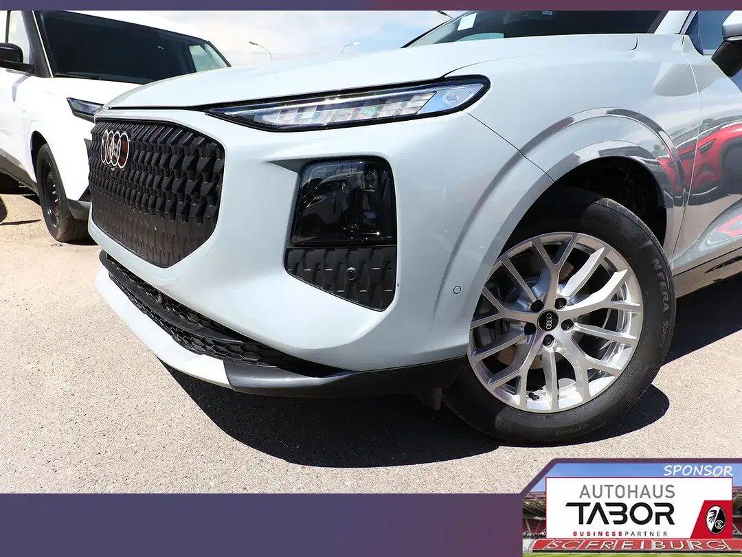 Audi Q3 - Thumbnail 5