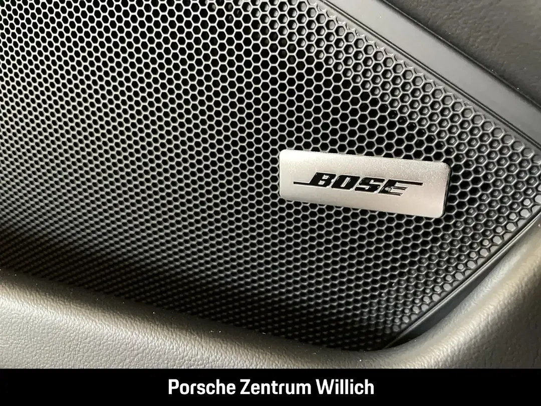 Porsche 992 - Thumbnail 12