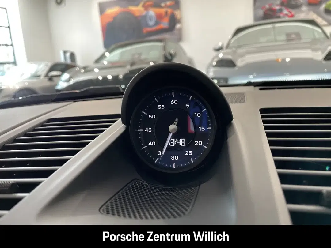 Porsche 992 - Thumbnail 14