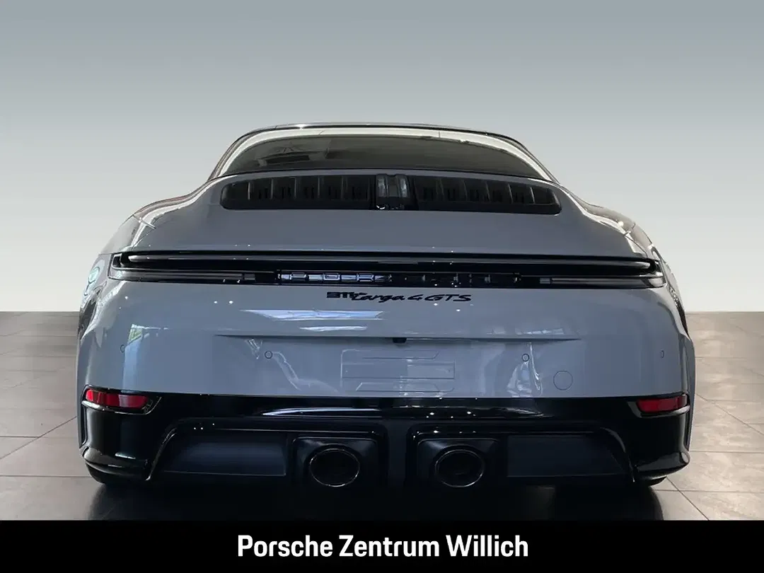 Porsche 992 - Thumbnail 5