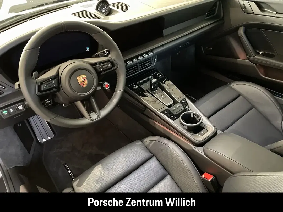Porsche 992 - Thumbnail 9