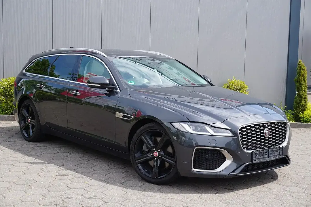 Jaguar XF - Thumbnail 3